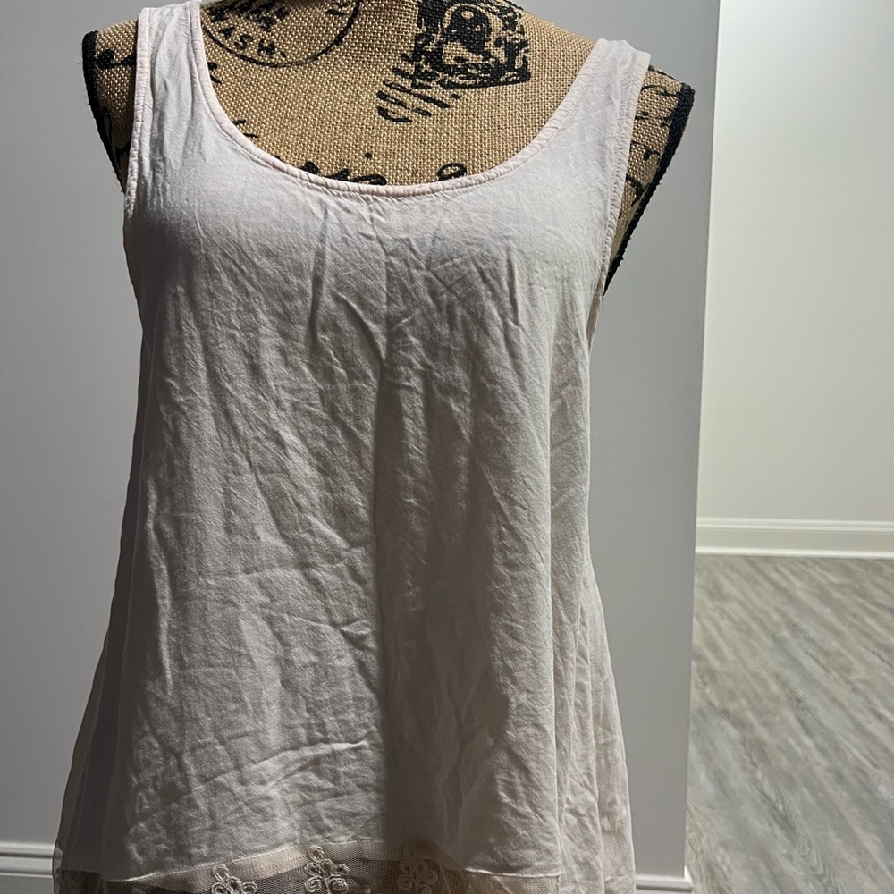 American Eagle Outfitters Light Cream Tank Top